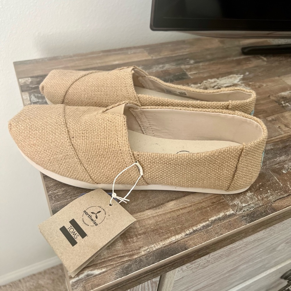 TOMS shoes, brand new tags still on, size 9.5